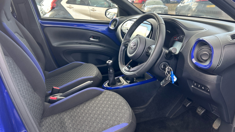 Toyota Aygo X 1.0 VVT-i Edge 5dr Petrol Hatchback